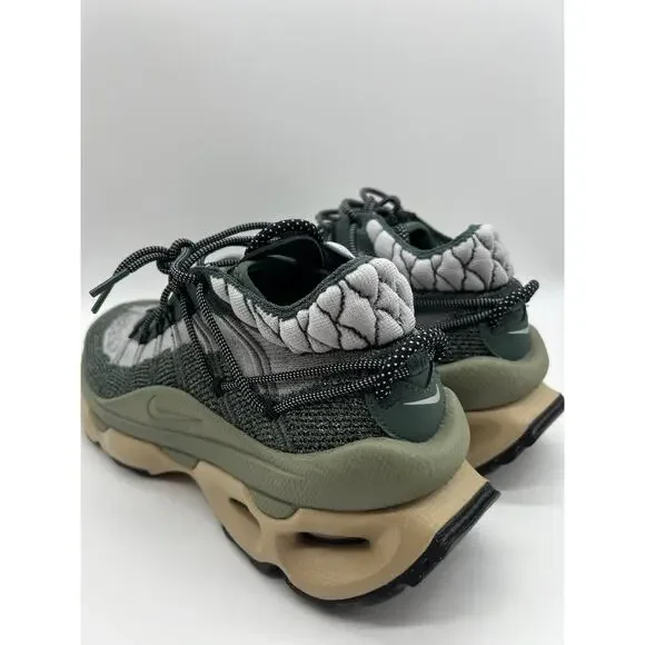 Nike Air Max Flyknit Venture Vintage Green FD2110-300 Women's 10.5/Men's 9 - Picture 6 of 12